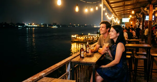 Portada: Tuve más de cien coincidencias en una app de citas mi primera noche en Asia. Una cruzó la frontera para conocerme, y resultó estar casada, con tres hijos.